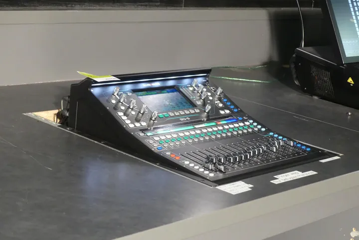 Allen & Heath Digitalmixer Modell: SQ-5